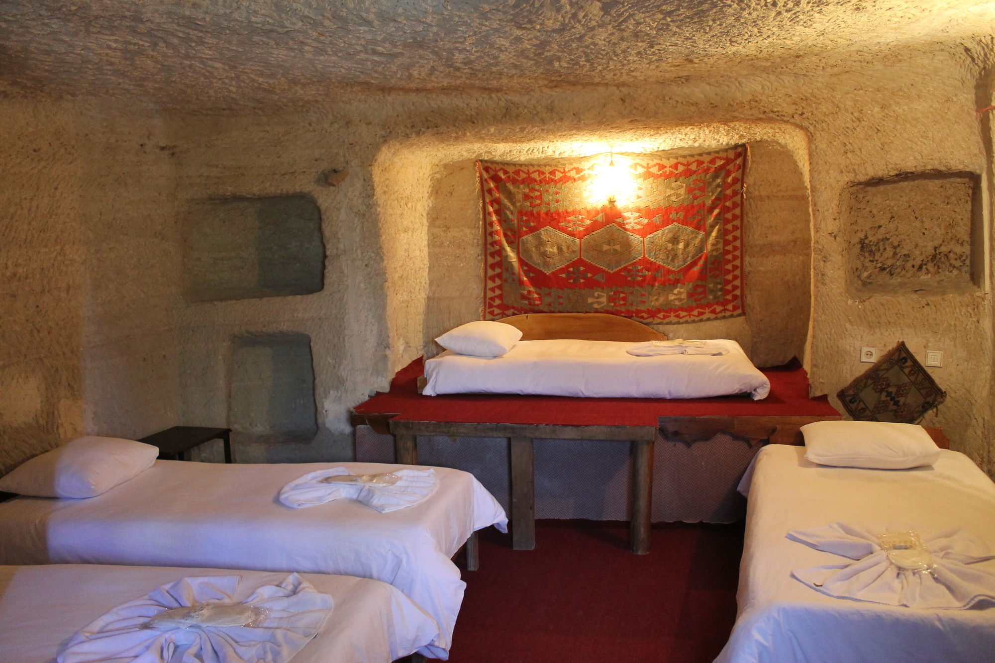 Yasin'S Place Backpackers Cave Hostel Goreme Exterior photo